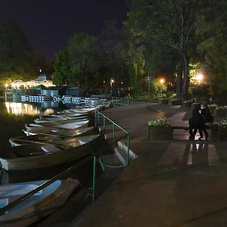 Artsy Studio-cismigiu Park * Bucarest