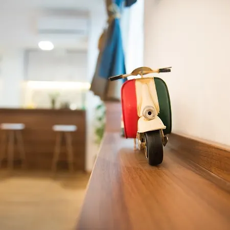 Apartment Artsy Studio-cismigiu Park Bucharest